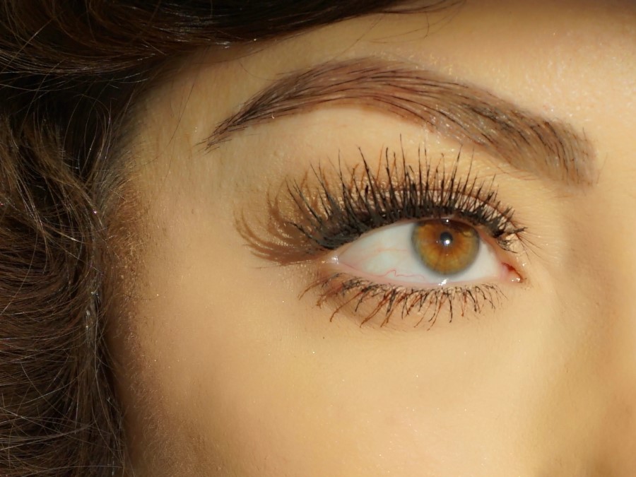 تفاوت کاشت و اکستنشن مژه