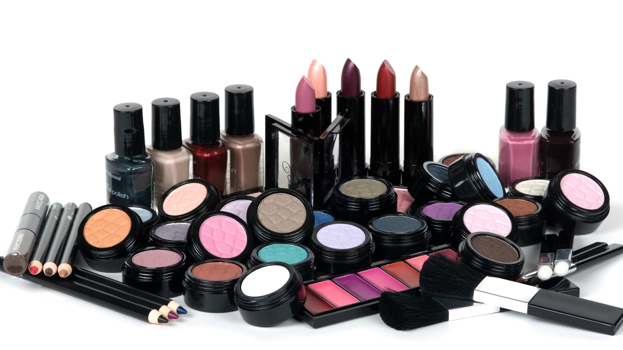 تاثیر آرایش کردن در روحیه خانم ها