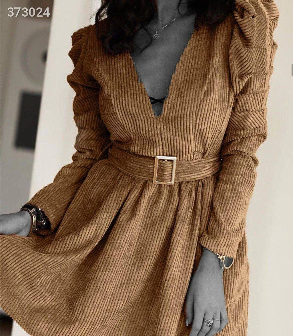 لباس با پارچه مخمل کبریتی