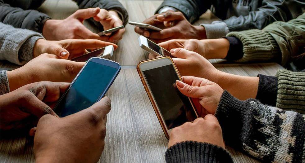 اعتیاد به فضای مجازی