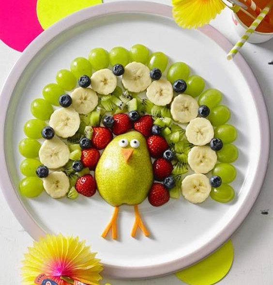تزیین میوه و سبزیجات برای کودکان طاووس