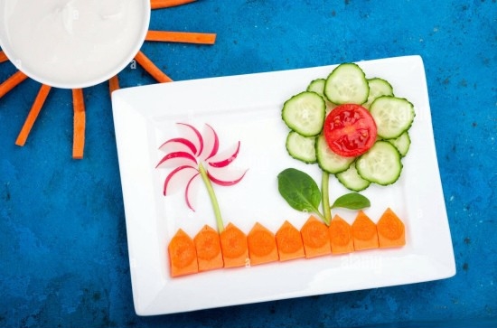 تزیین میوه و سبزیجات برای کودکان - شکل گل