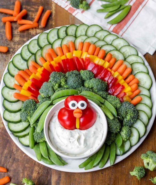 تزیین میوه و سبزیجات برای کودکان + طاووس