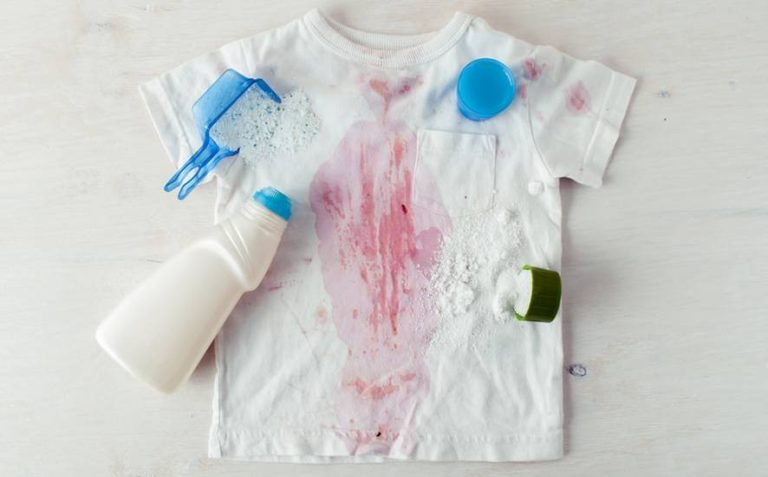 پاک کردن لکه روی لباس