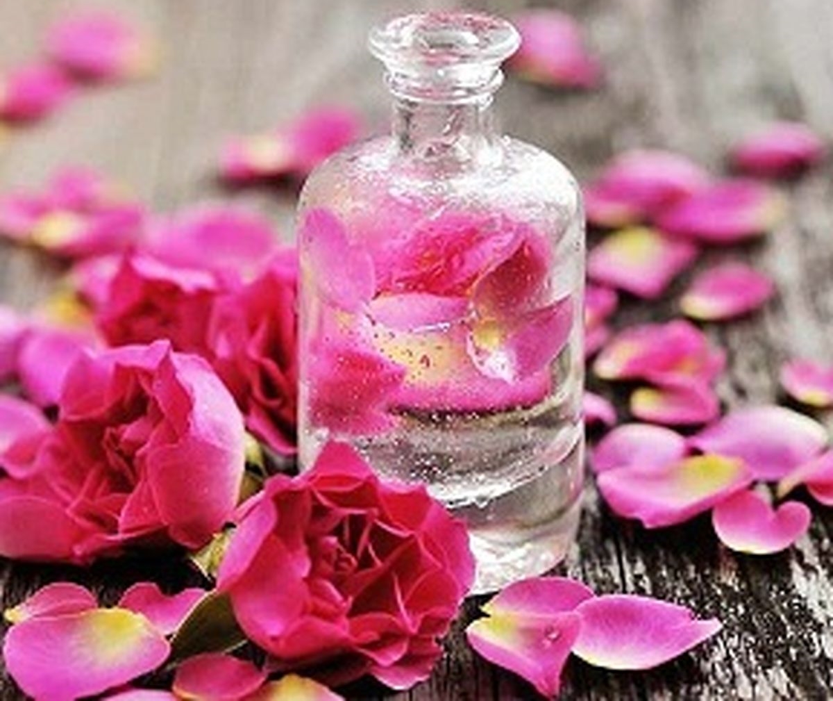 خواص گلاب برای پوست