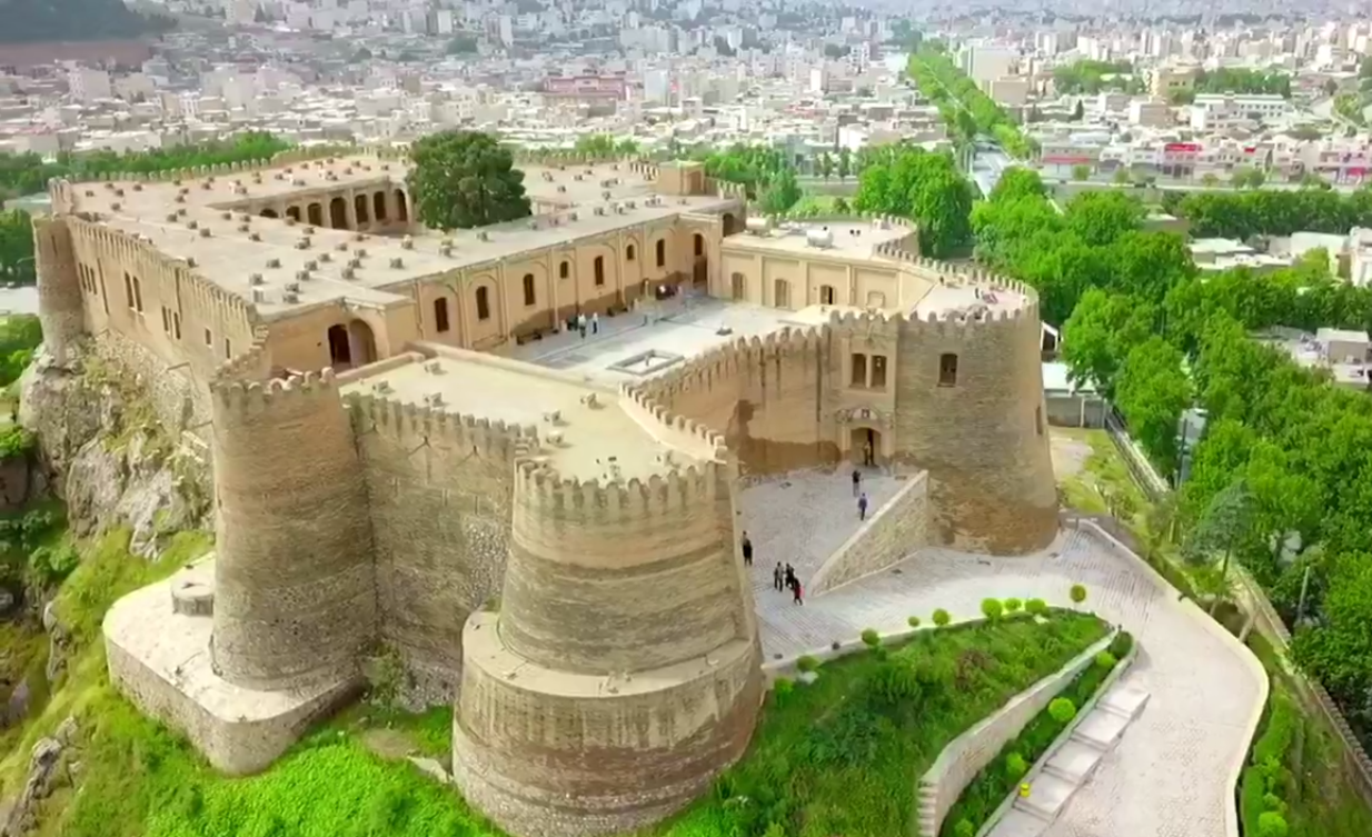 معروف ترین قلعه های ایران
