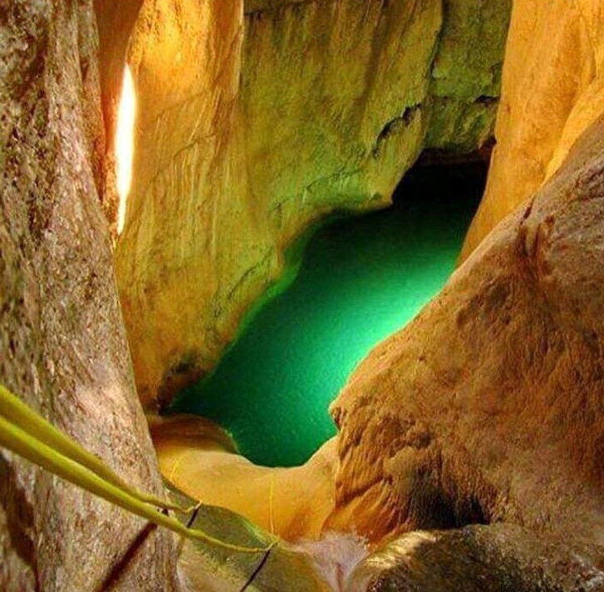 سفر به تنگه رغز