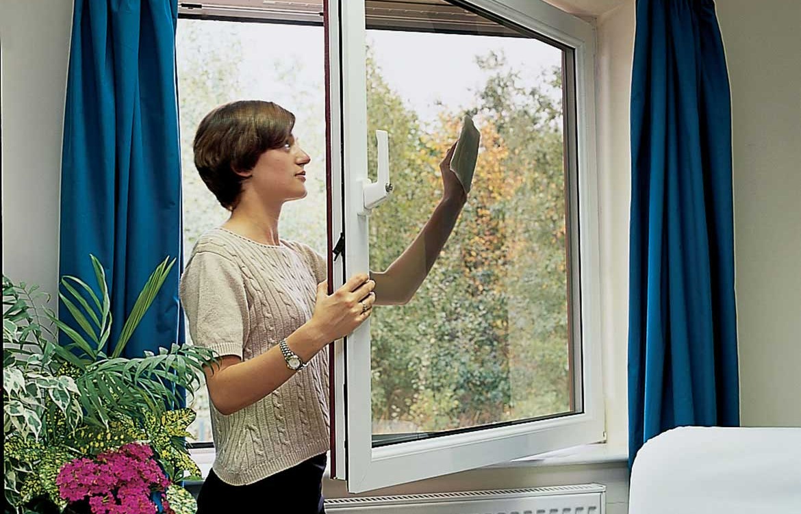 پاک کردن پنجره - تميز كردن پنجره دوجداره