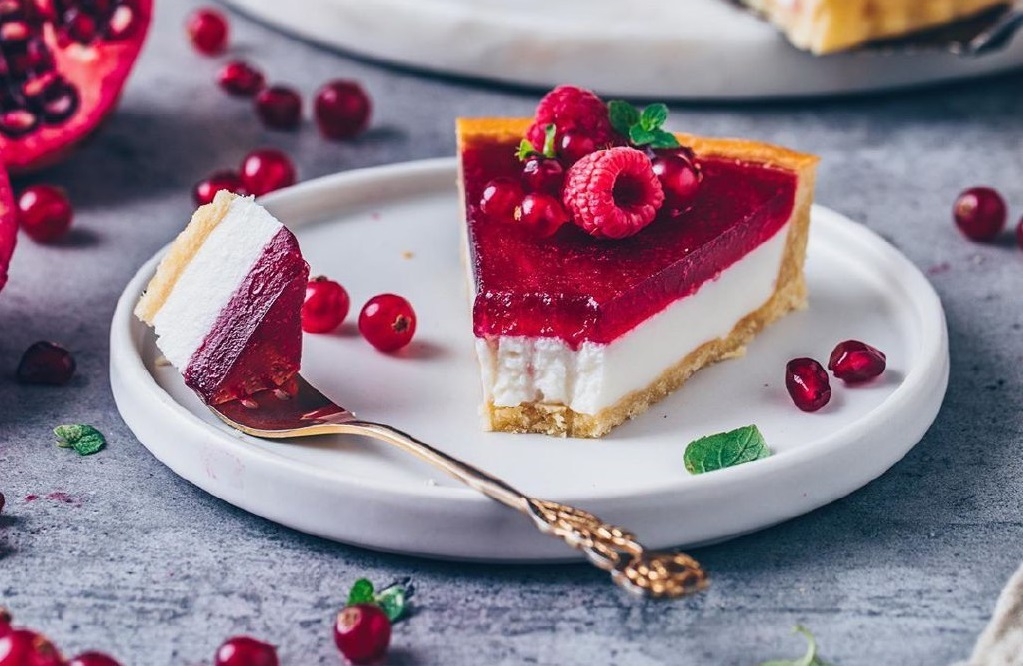 دسر شب یلدا با بیسکویت