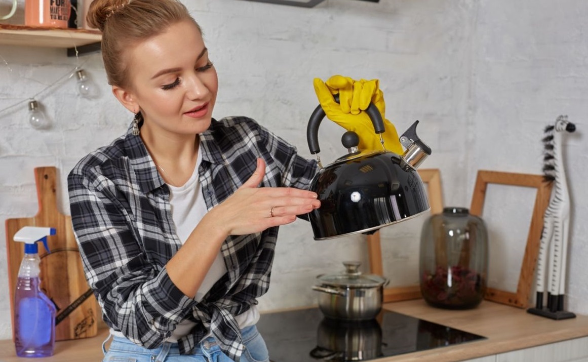 از بین بردن رسوب کتری