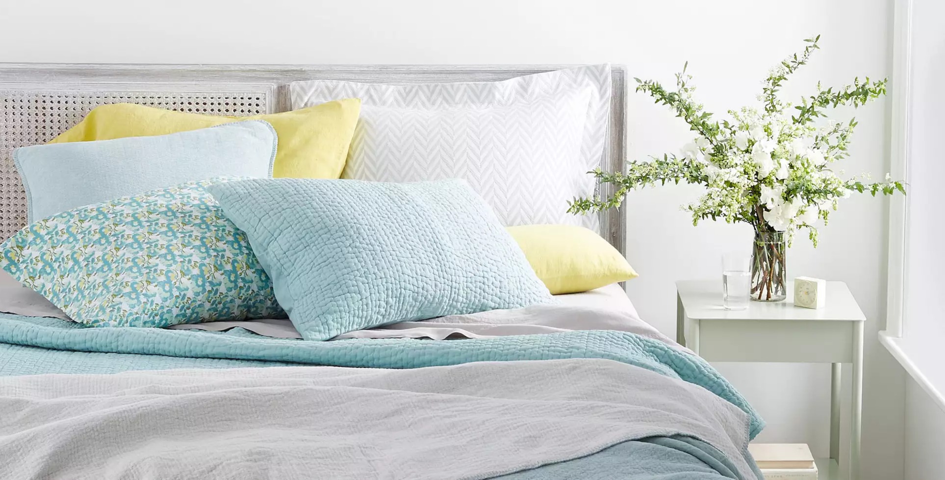 تمیز کردن زردی بالش