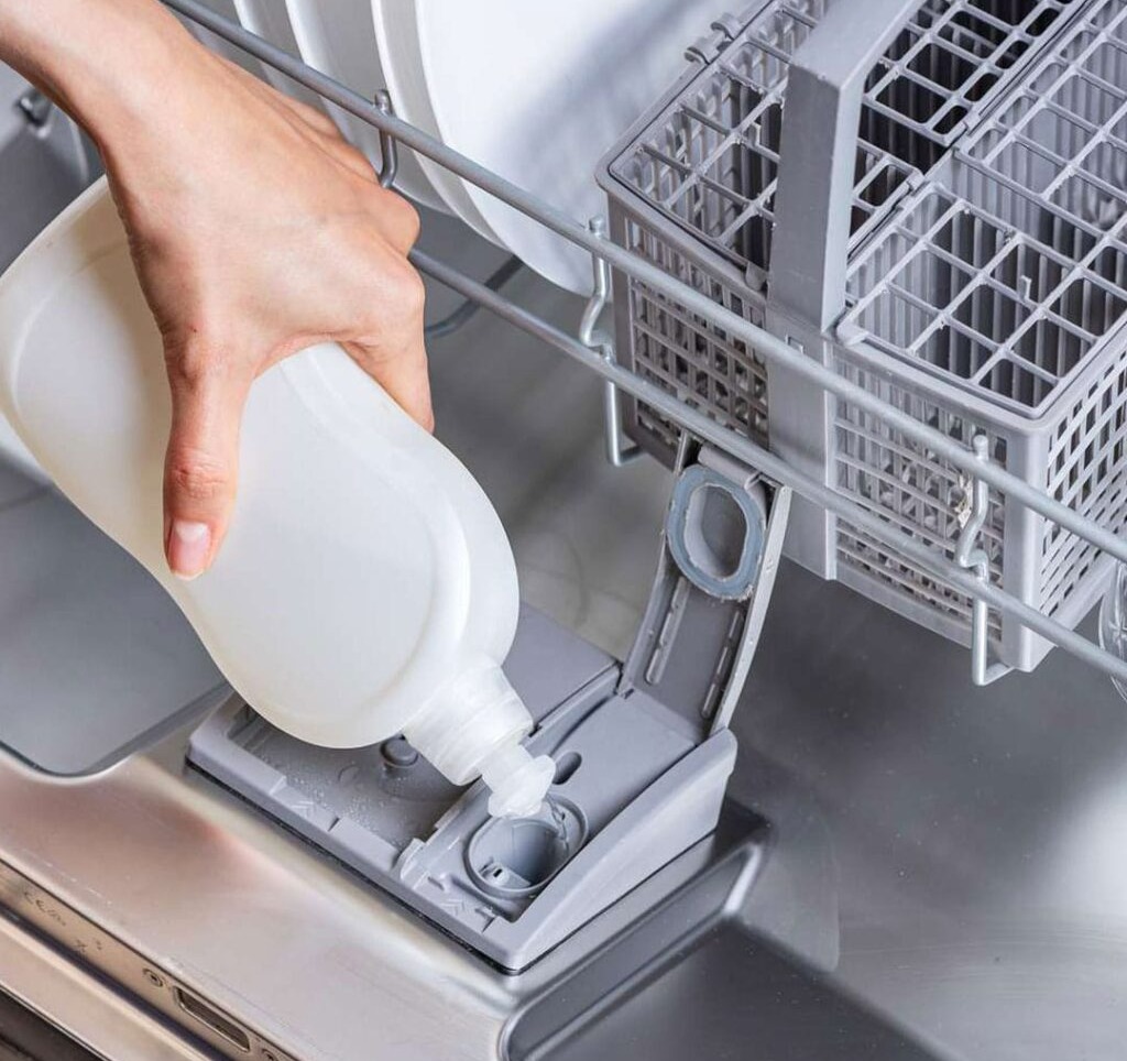 تمیز کردن ماشین ظرفشویی