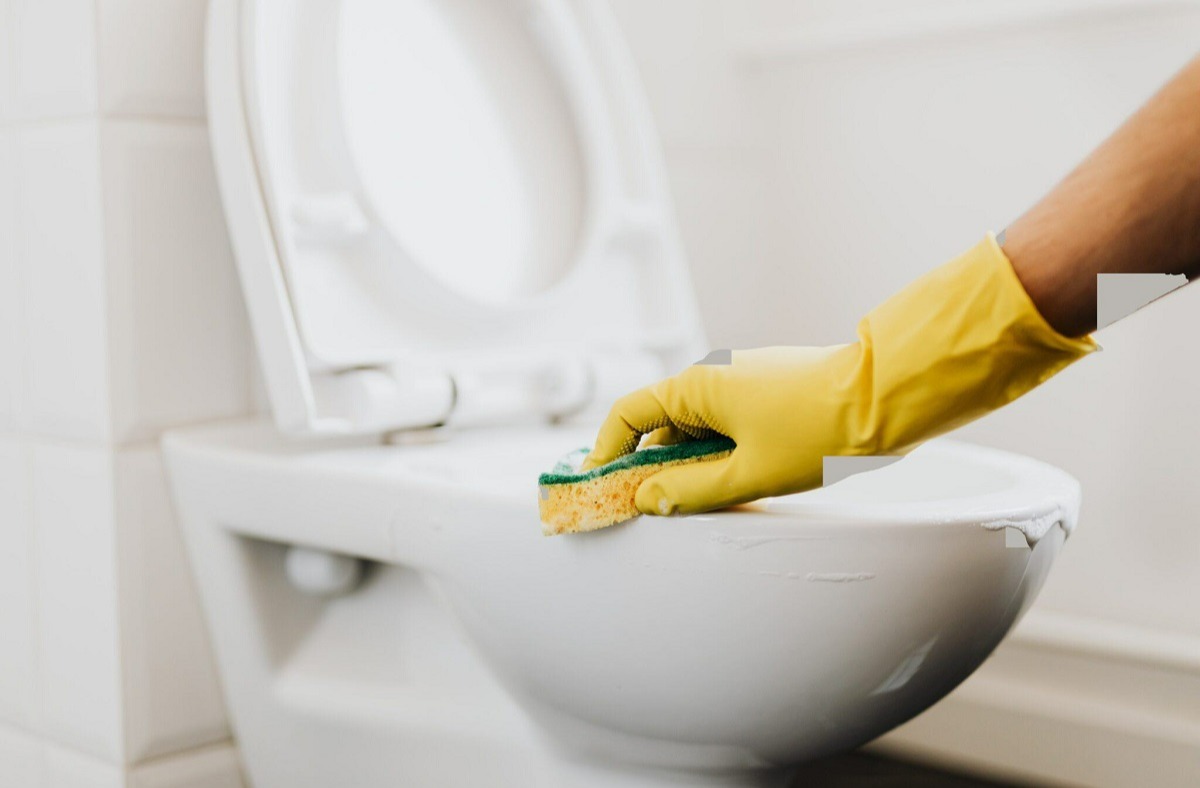 سمباده نرم - از بین بردن زردی کاسه توالت