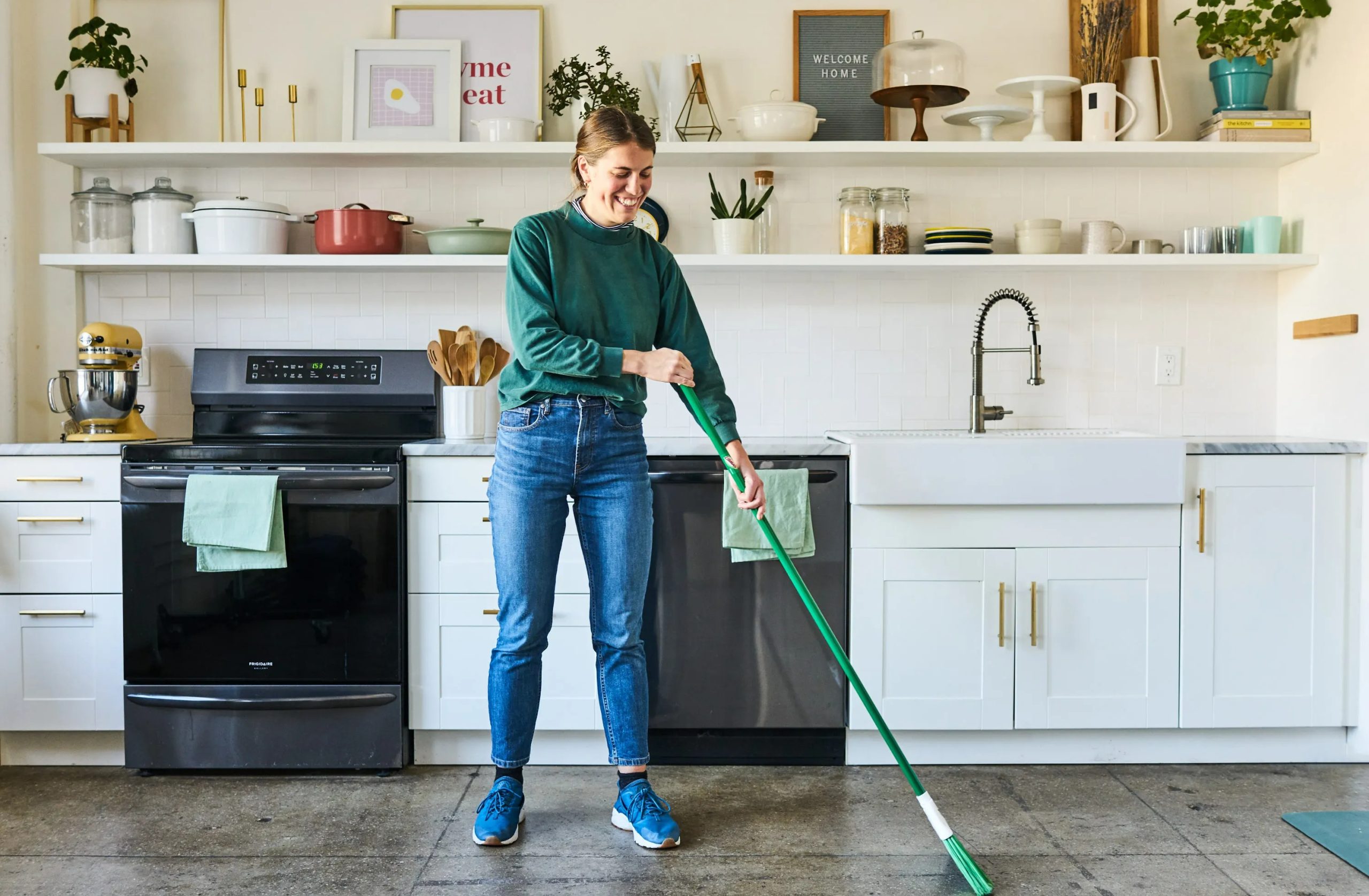 تمیز کردن کف - تمیز کردن آشپزخانه