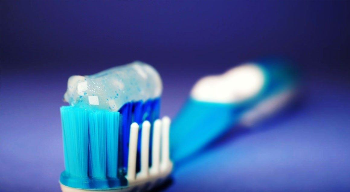 کاربرد خمیر دندان در خانه - خمیر دندان