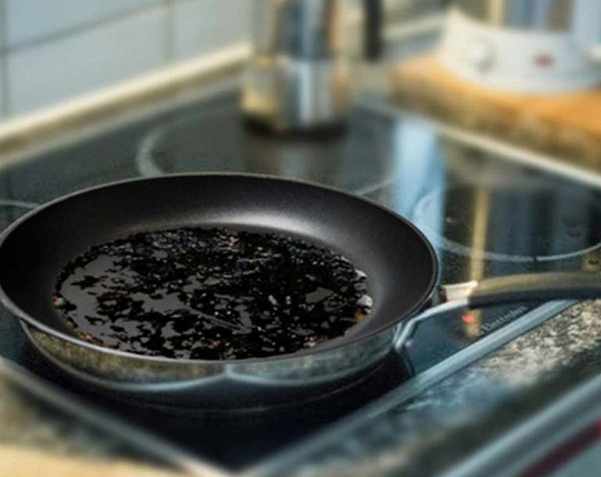 تابه سوخته - جلوگیری از چسبیدن غذا به ماهیتابه