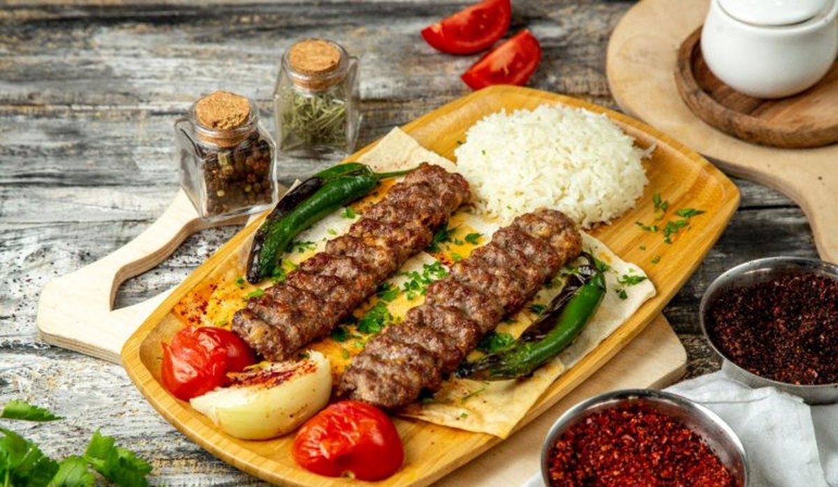 کباب کوبیده - ریختن کباب کوبیده از سیخ