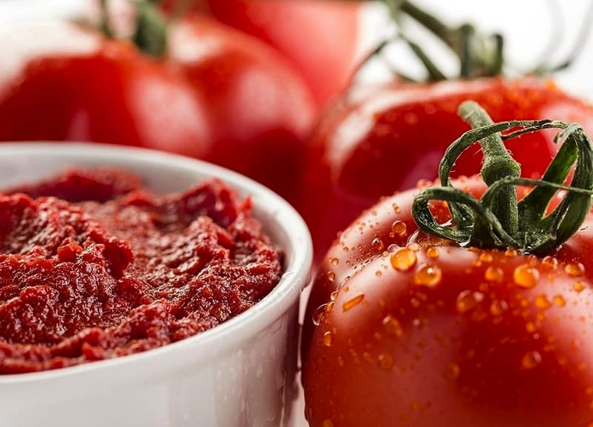 تهیه رب گوجه خانگی