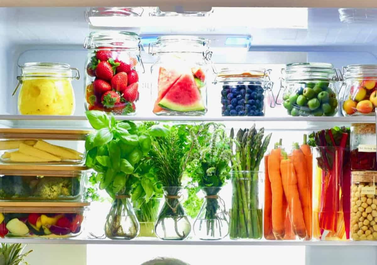 نگهداری سبزی در یخچال در آب - نگهداری میوه و سبزی در یخچال