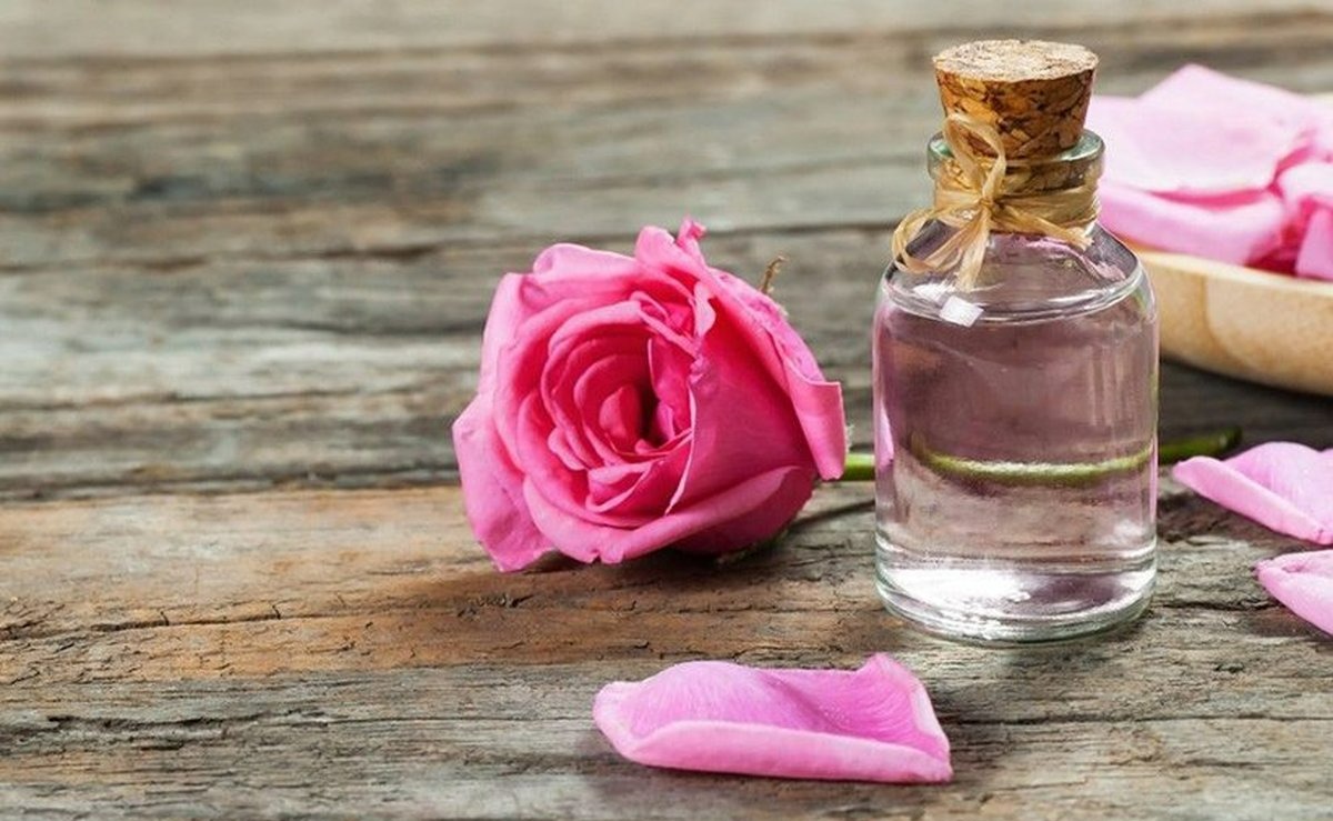 بطری گلاب - گلاب برای واژن