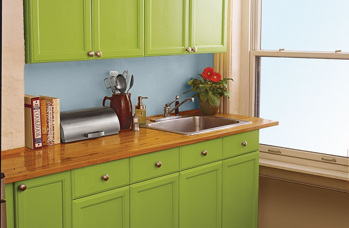 آشپزخانه سبز روشن - نوسازی آشپزخانه کم هزینه
