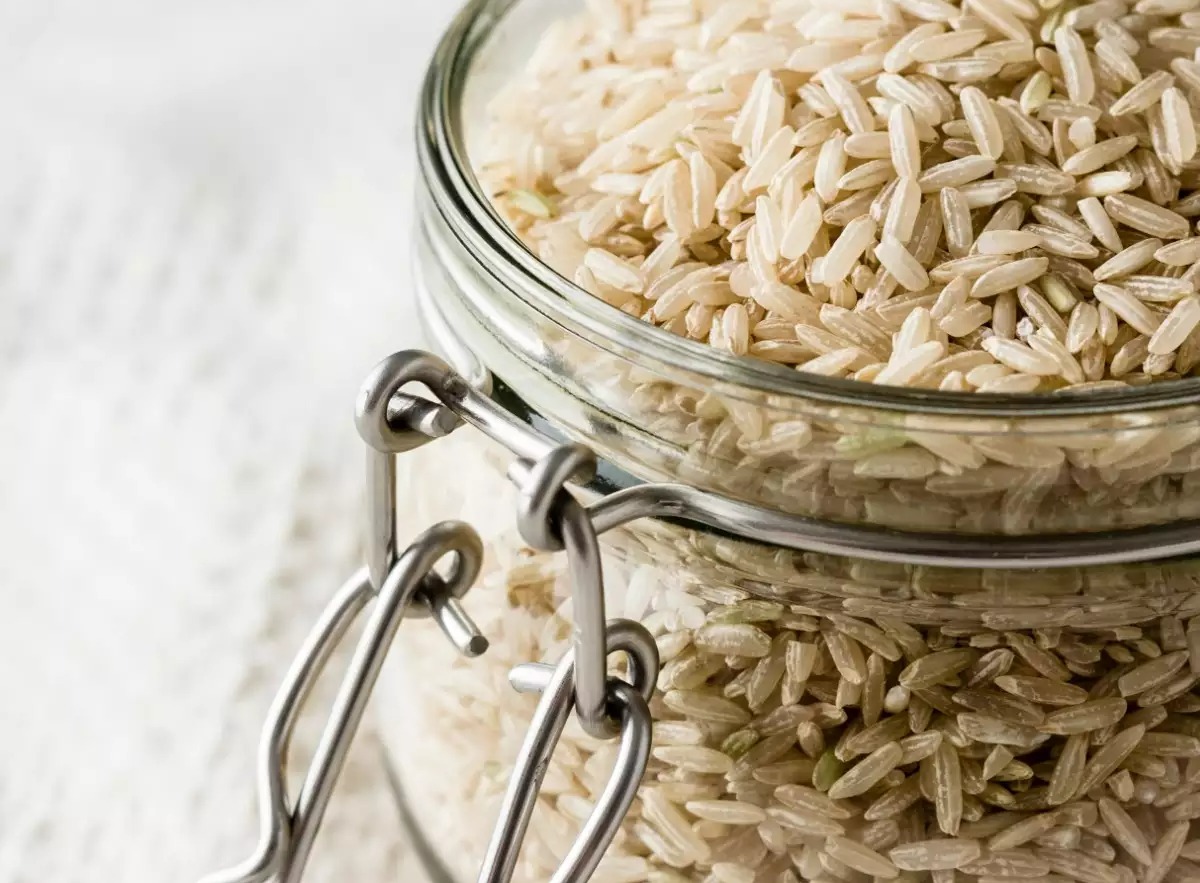 ظرف شيشه اي برنج - نگهداری از برنج تازه