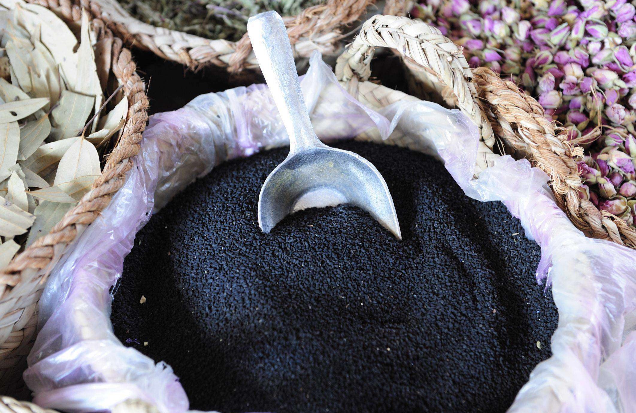 کیسه سیاهدانه - روش مصرف سیاه دانه
