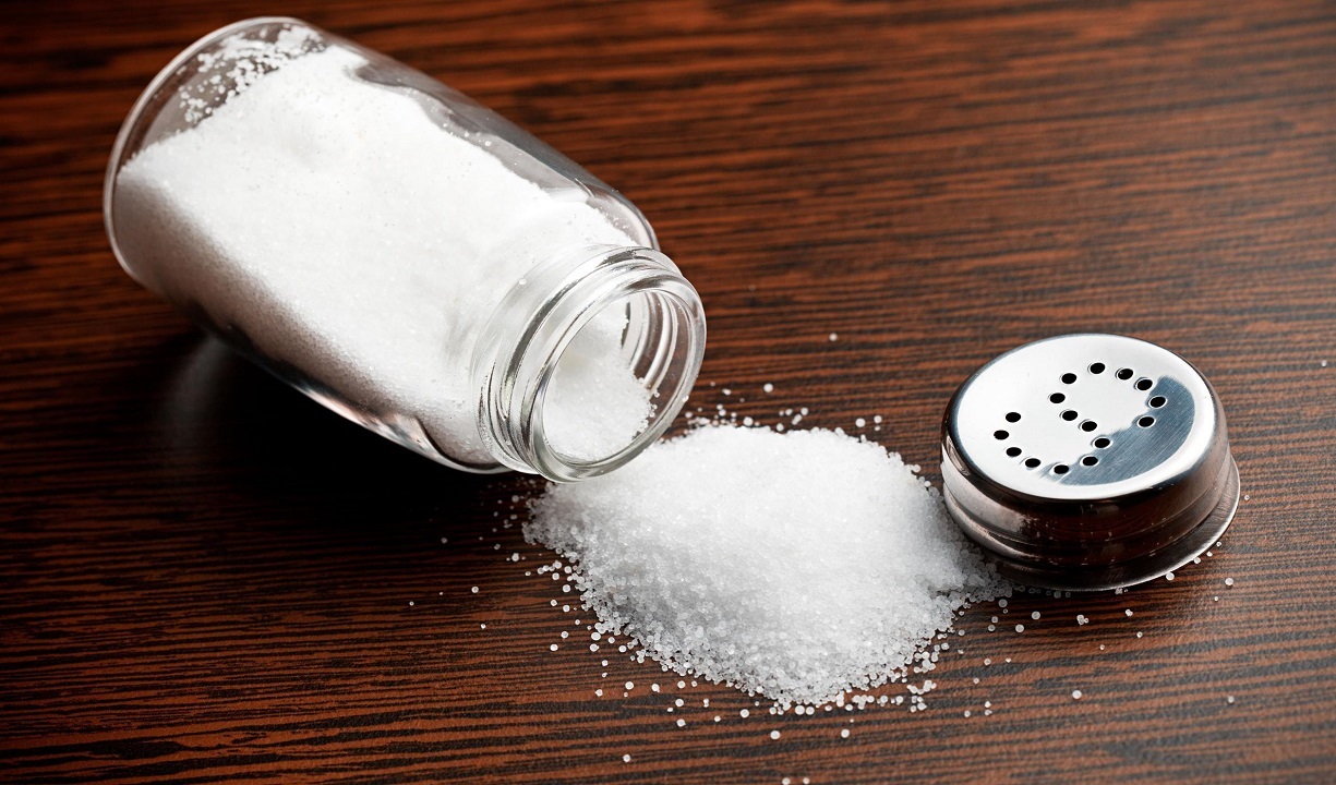 گرفتن رطوبت نمک