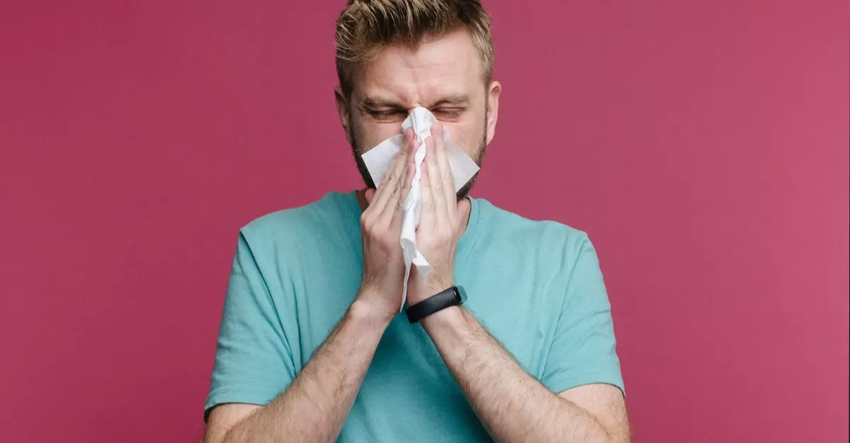 درمان عطسه و آبریزش بینی