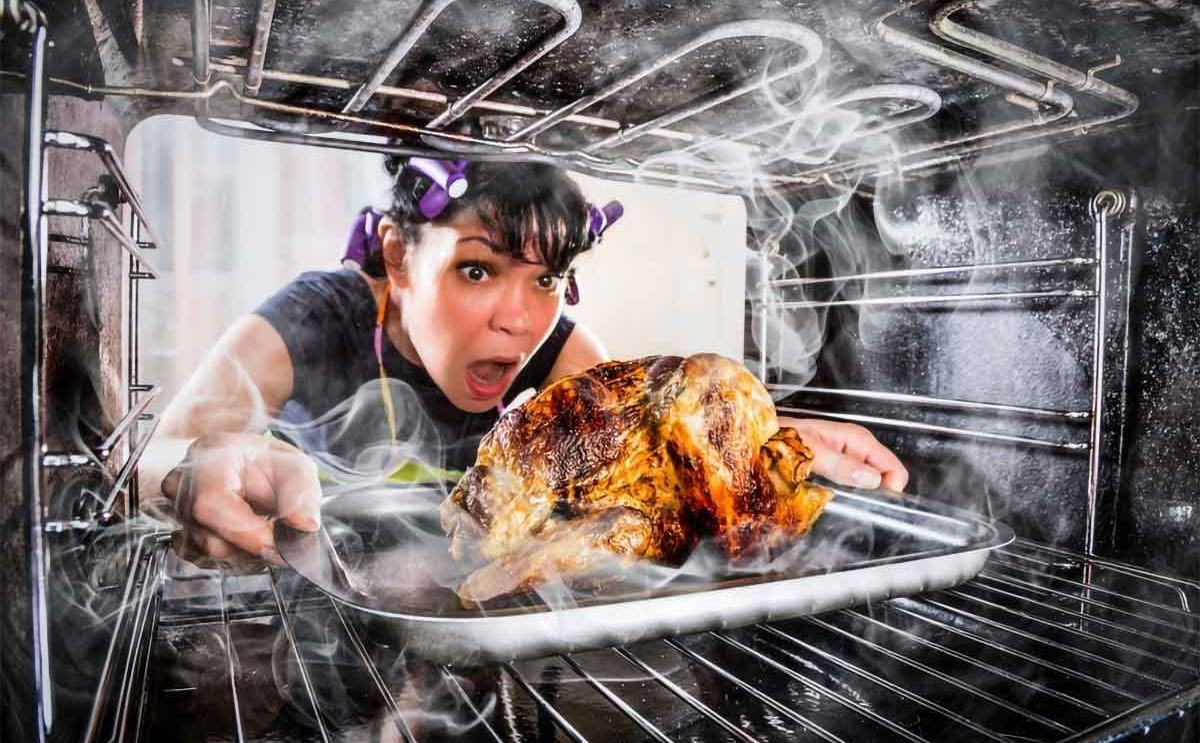 مرغ در فر سوخته - جلوگیری از سوختن غذا
