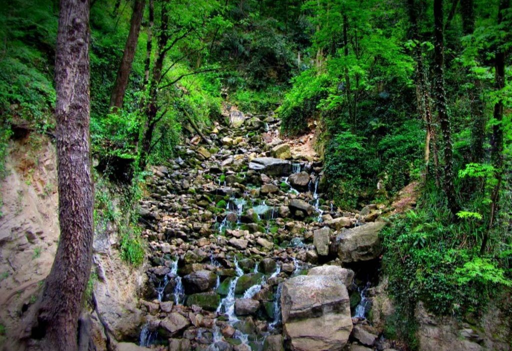 آبشار آب پری - جاذبه های گردشگری رویان
