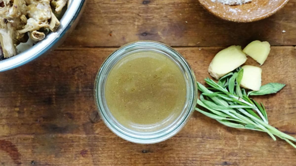 طرز تهیه ی عصاره مرغ خانگی