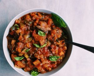طرز تهیه خوراک راگو خوشمزه و ساده با رسپی فرانسوی - مجله اینترنتی شادمگ