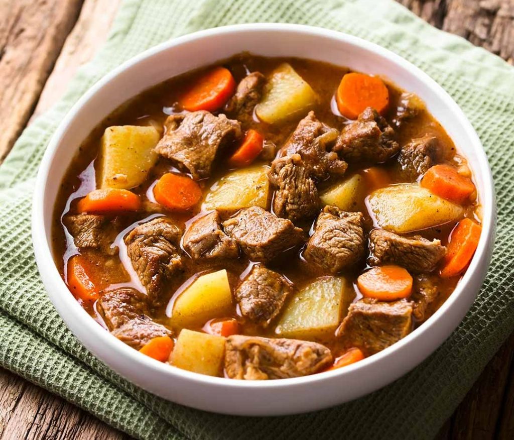 طرز تهیه خوراک راگو خوشمزه و ساده با رسپی فرانسوی - مجله اینترنتی شادمگ