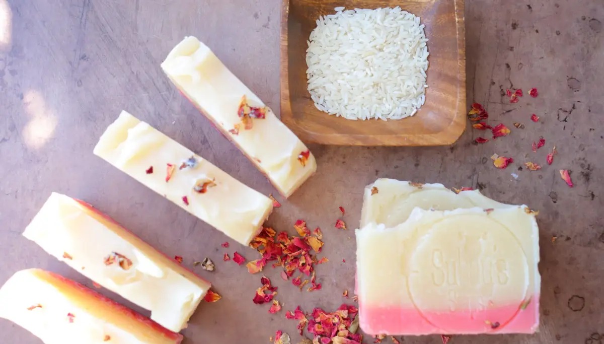 صابون برنج برای صورت