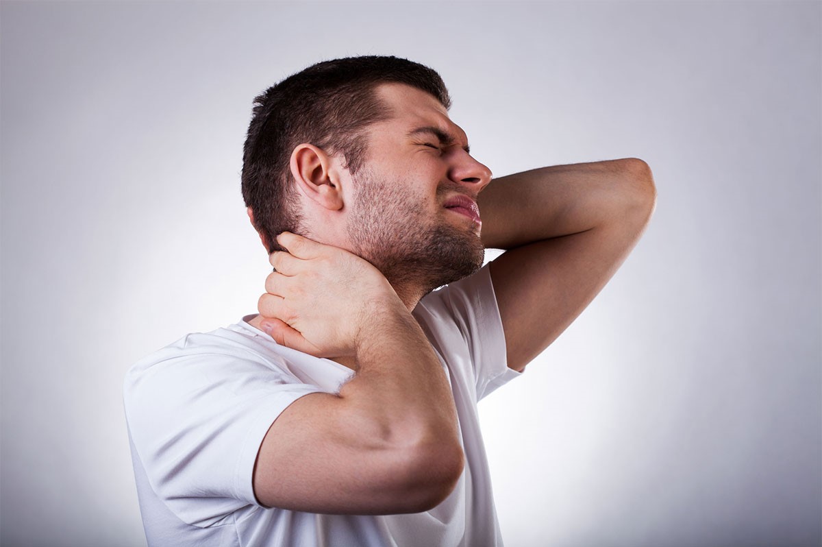 گرفتگی گردن - علائم گردن درد خطرناک