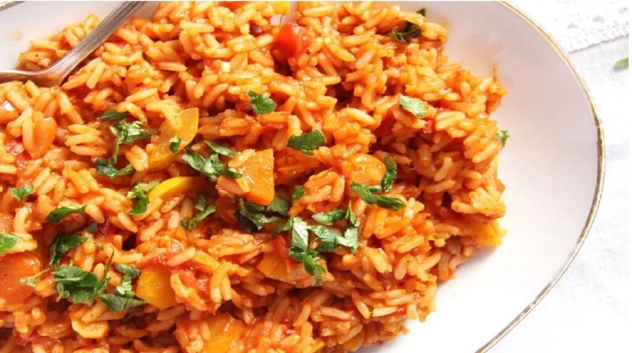 دمی گوجه - غذای نونی با سیب زمینی و گوجه