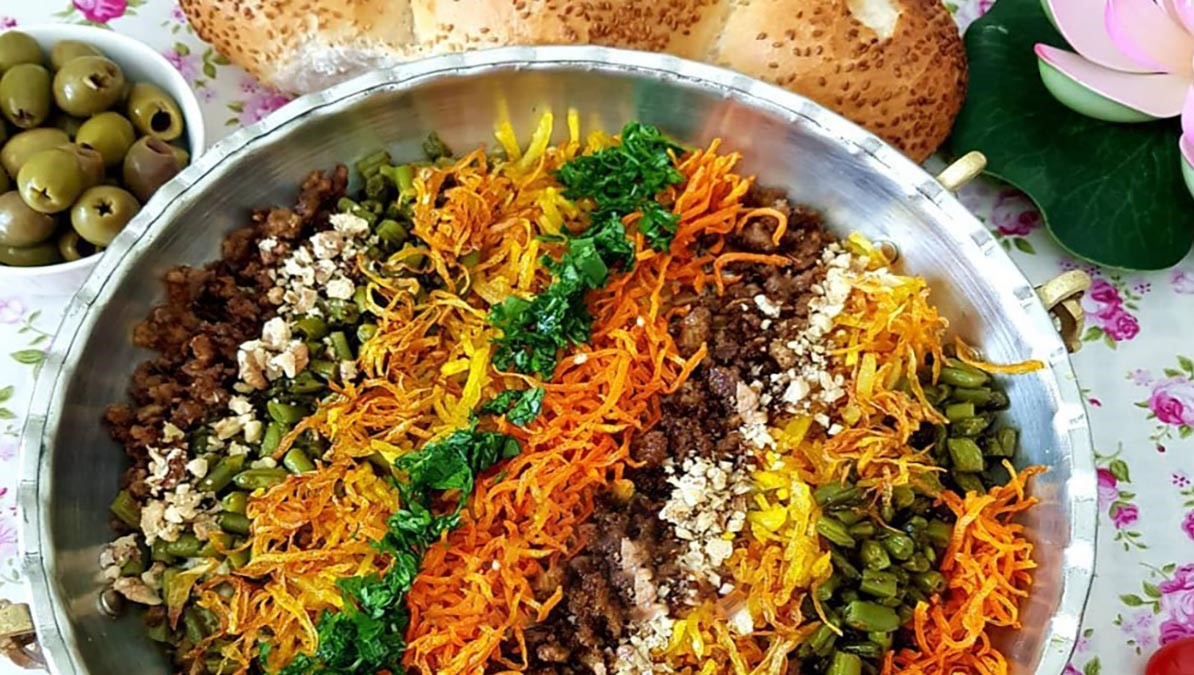 خوراک قفقازی - غذای نونی با سیب زمینی و گوجه