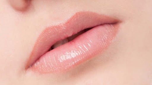 چگونه لب هایی نرم و صورتی داشته باشیم؟