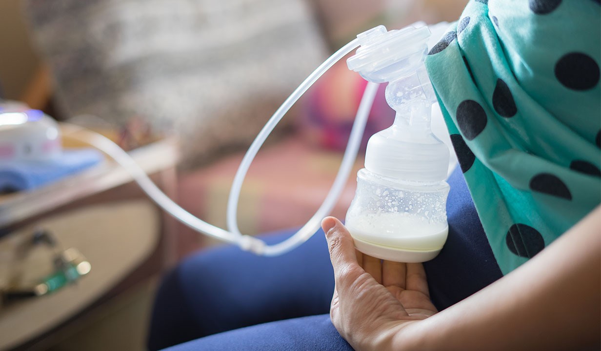 نگهداری از شیر مادر در یخچال