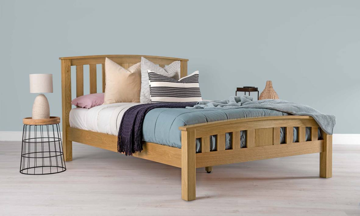 تخت خواب دو نفره چوبی