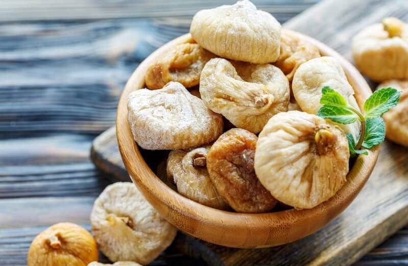 انجیر خشک - طرز تهیه انجیر خشک نخی