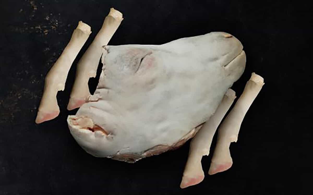 پاك كردن كله پاچه با تیغ