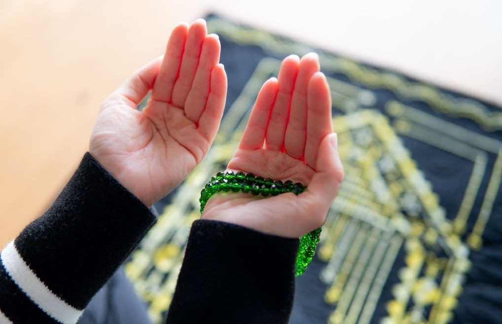 دوری از حسادت - دعا برای دوری از حسادت