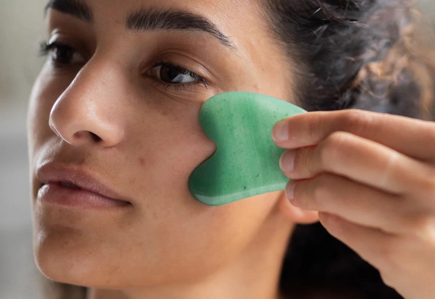 سنگ گواشای عقیق - نحوه استفاده از گواشا